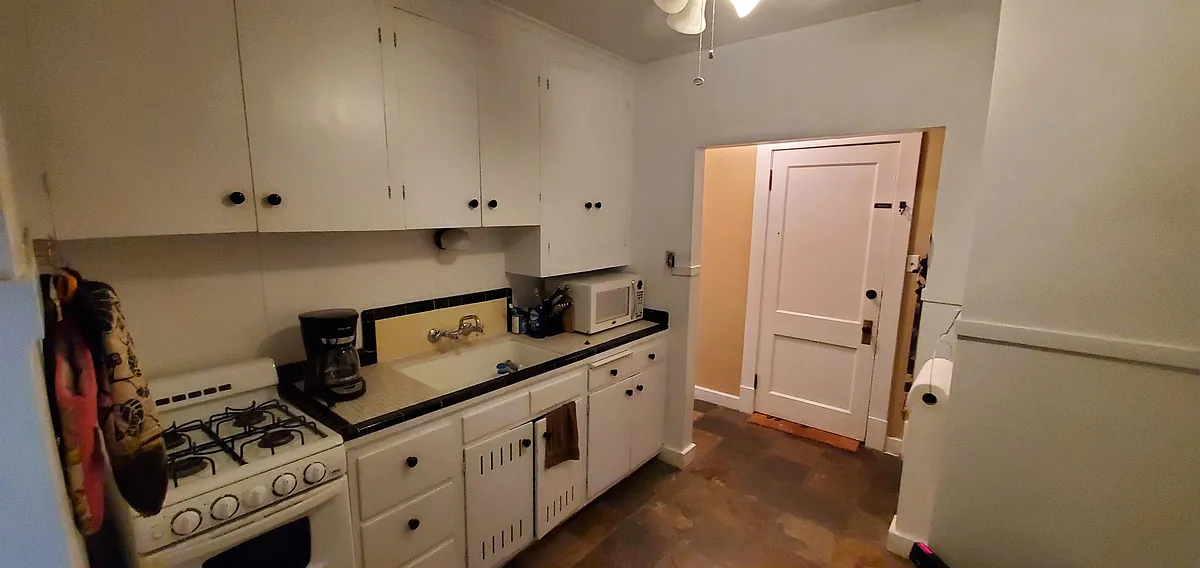 Kitchen - 414 S 1300 E #1