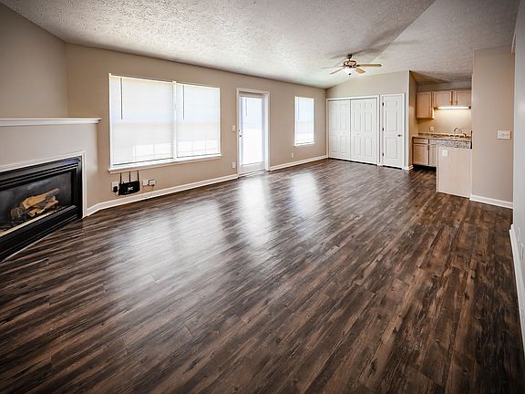 3rd image of 301 Ravenwood Ln #2-305A