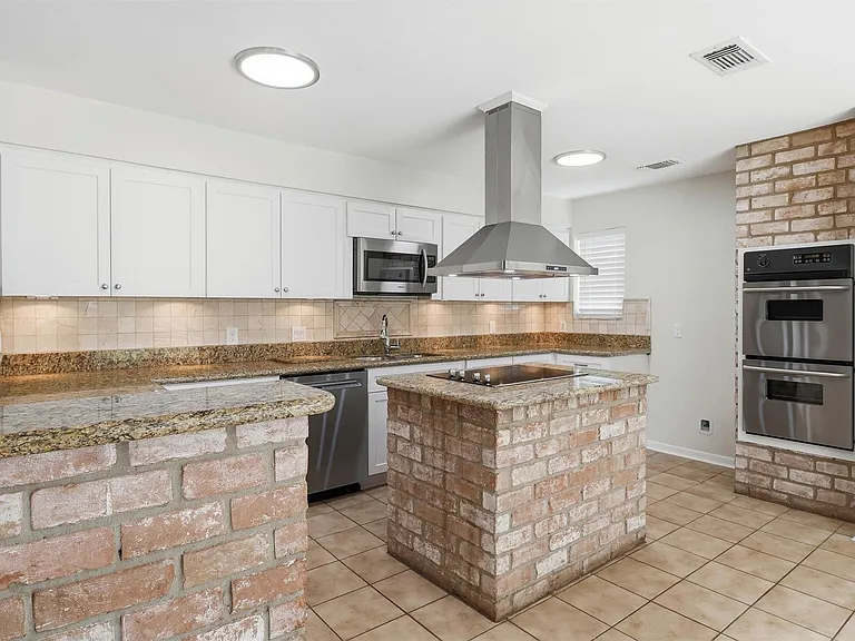 22411 Waynoka Rd — Photo 9