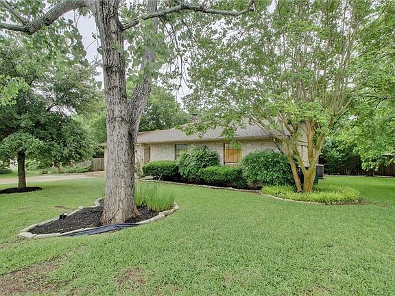 2nd image of 2505 N Shields Dr