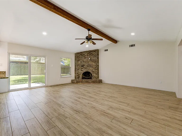 2114 River Village Dr — Photo 11