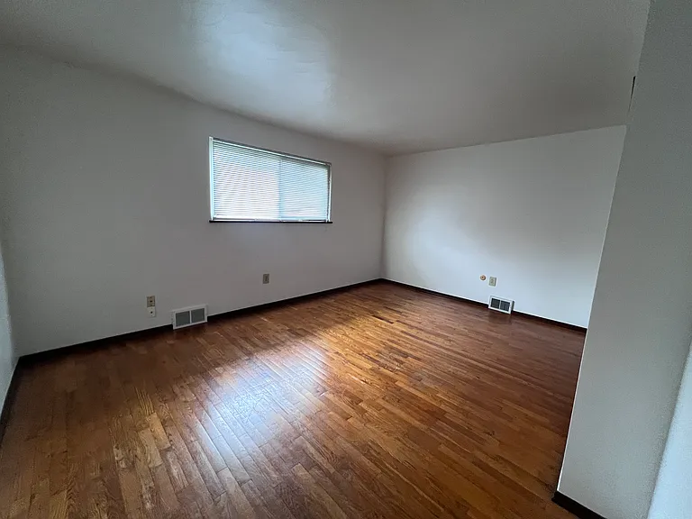 220 Orchard Hill Dr #B — Photo 25