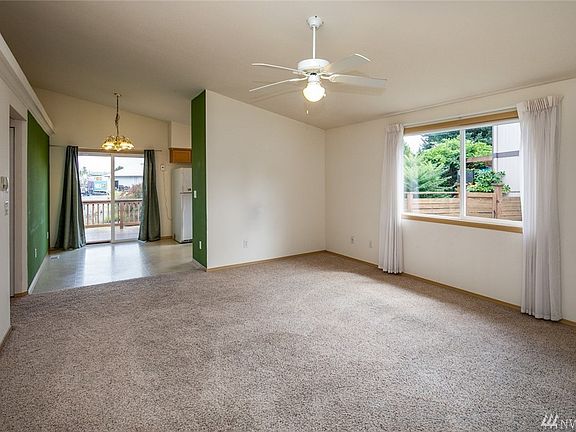 2nd image of 1484 Fruitland Dr