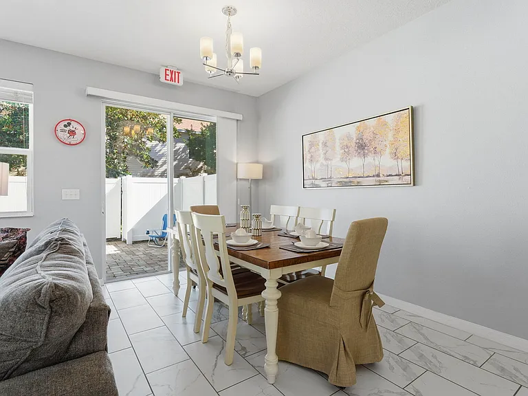 Crown Haven Dr — Photo 13