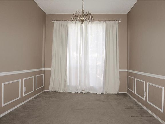 4th image of 8404 Meadow Glade