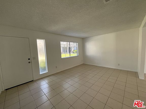 3rd image of 142 E Merrill Ave