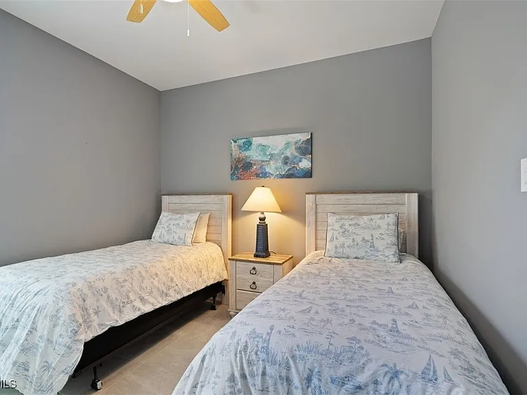825 SE 5th Pl — Photo 14