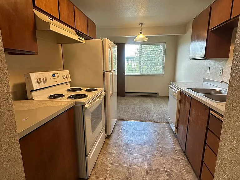5631 Highway Pl — Photo 10