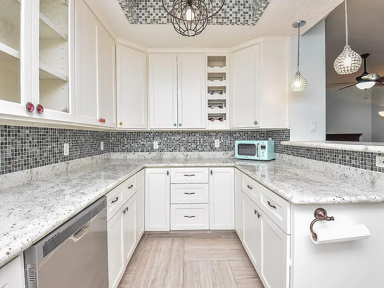 800 Country Place Dr #101 — Photo 9