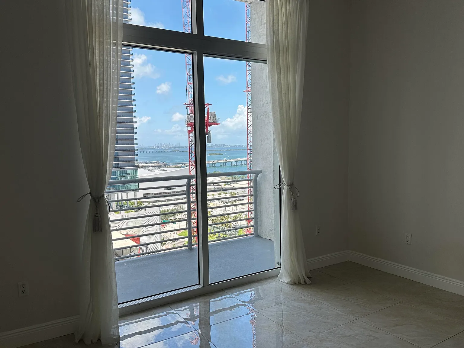 1 bed, 1.0 bath, 738 sqft, $2,575 — Photo 1
