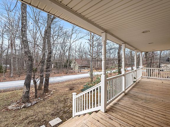 5th image of 209 Winchester Dr