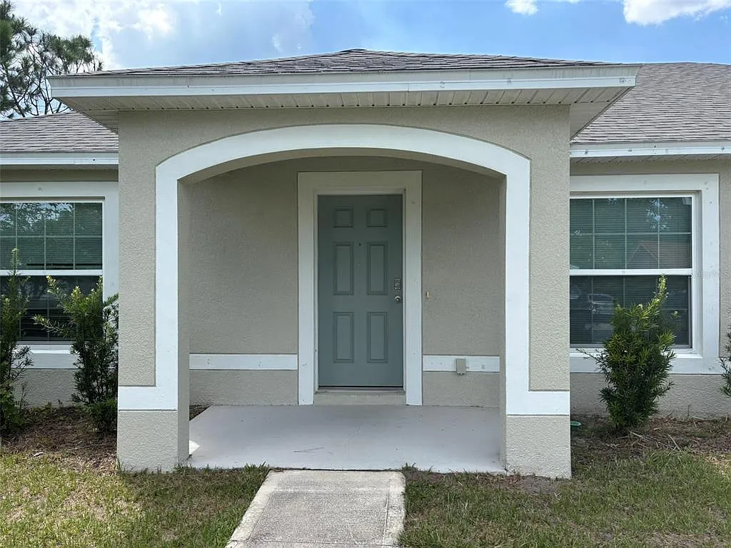 4 bed, 2.0 bath, 2044 sqft, $2,100 — Photo 3