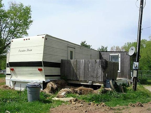 5th image of 302 N James St
