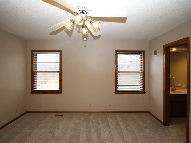 11616 Oakmont St — Photo 14