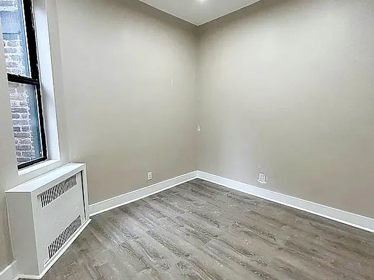 302 E 3rd St #5C — Photo 6