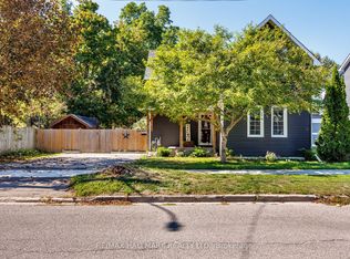 23 Douglas St, Orillia, ON L3V 5Y3