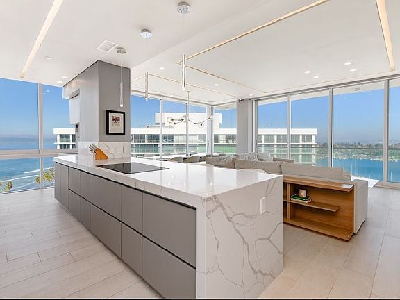 2nd image of 1820 Avenida Del Mundo Unit 1609