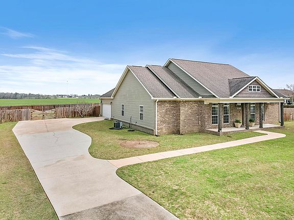 4th image of 623 Skipper Rd