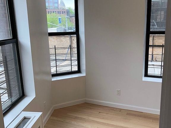 4th image of 235 W 12th St APT 2