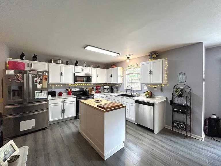 124 Empire Blvd — Photo 27