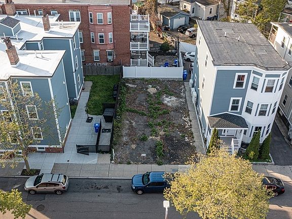 3rd image of 6 Brookside Ave