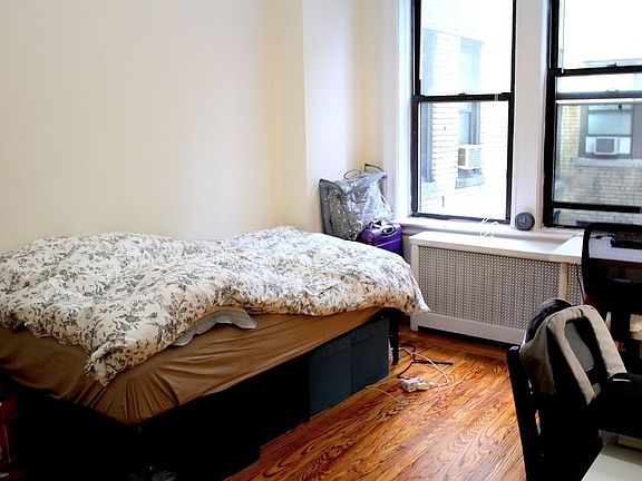 2nd image of 155 E 52nd St APT 90K