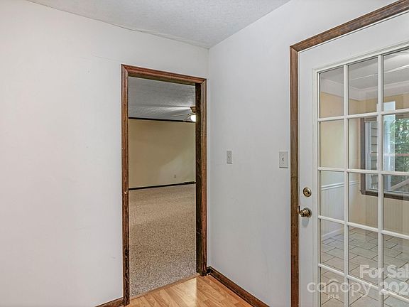 4th image of 5917 Indian Brook Dr