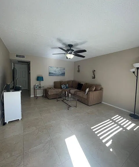 51 Tilford #51-C — Photo 2