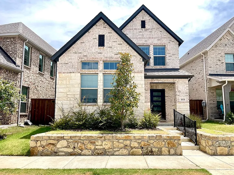 2624 Wellington Ln — Photo 5