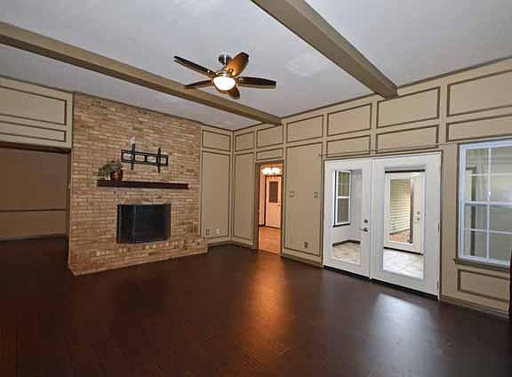 2nd image of 3303 Lemmontree Ln