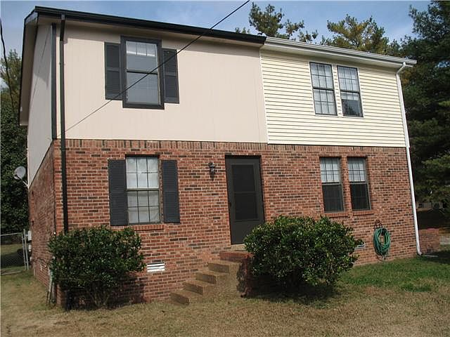 1st image of 576 Harpeth Bend Dr