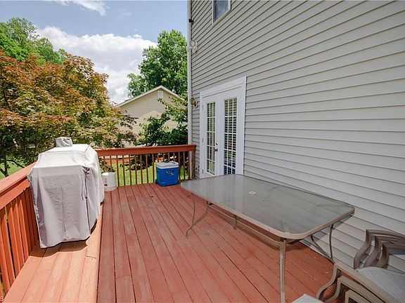 5th image of 3983 Cherry Tree Dr