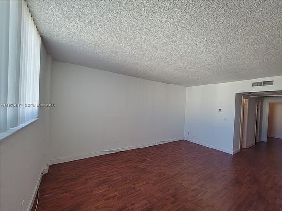 5th image of 19380 Collins Ave APT 1402