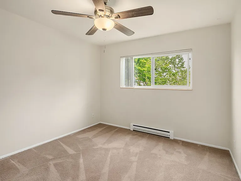Cordova Apartments — Photo 27