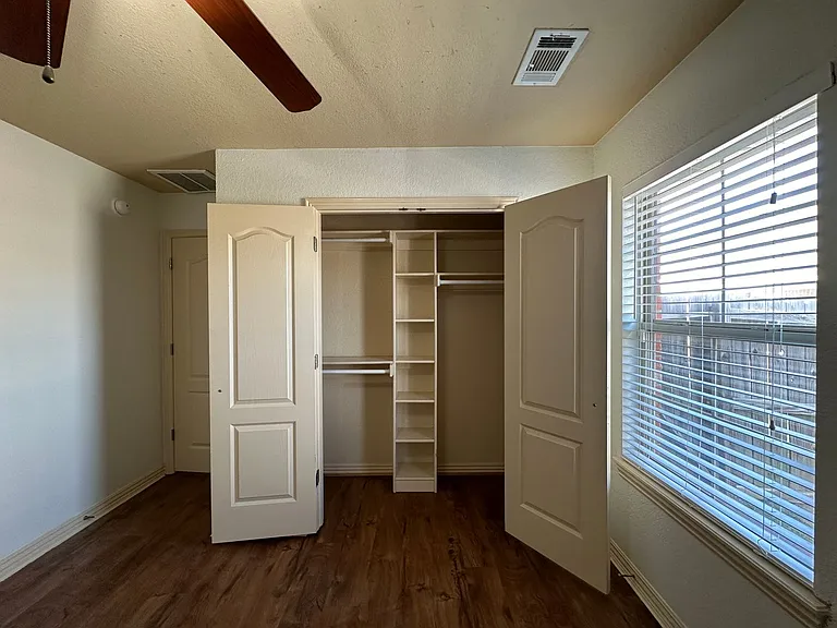 612 Windbrook Ct — Photo 31