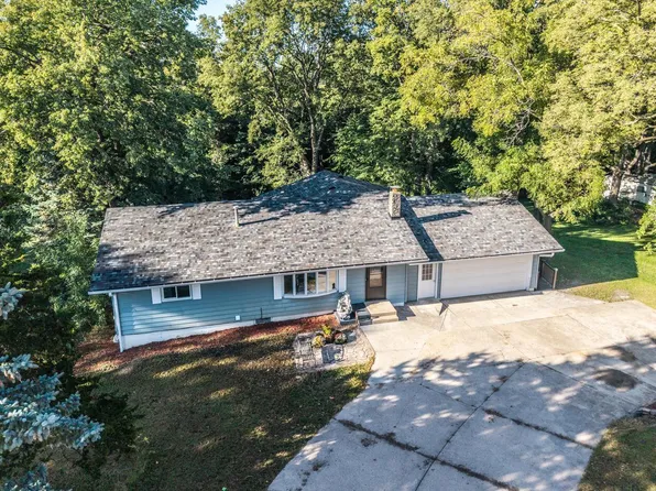 19550 Roberds Lake Blvd, Faribault, MN 55021