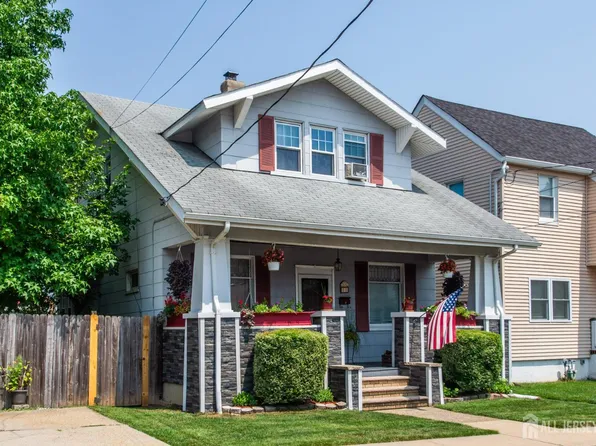 11 Summit Ave, Fords, NJ 08863