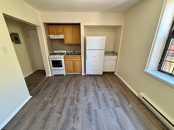 5th image of 2 S Bartram Ave