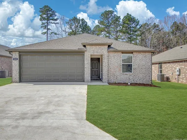 235 Stone Canyon Dr, Maumelle, AR 72113