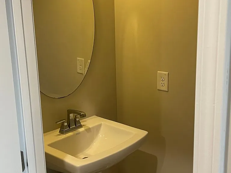 1010 Gateway Commons Cir — Photo 19