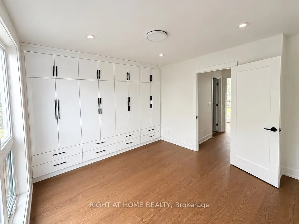 2 bed, $2,700 — Photo 3