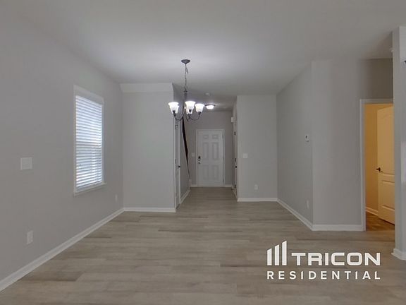 3rd image of 9118 Magnolia Lily Ave