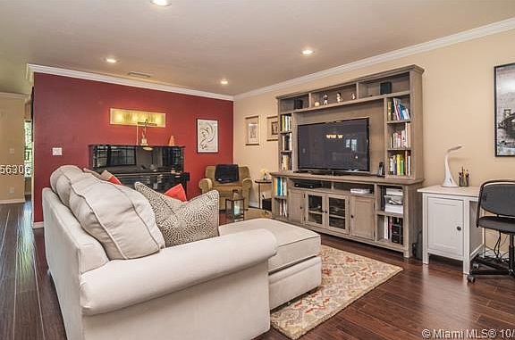 4th image of 9025 Vineyard Lake Dr
