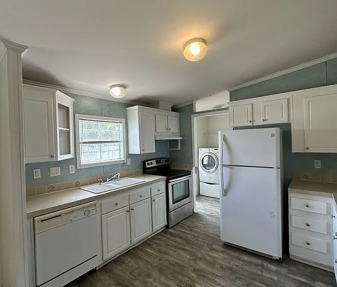 11832 Leeward Pl — Photo 9