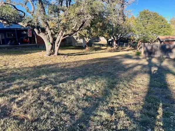 706 Leland St, Kerrville, TX 78028