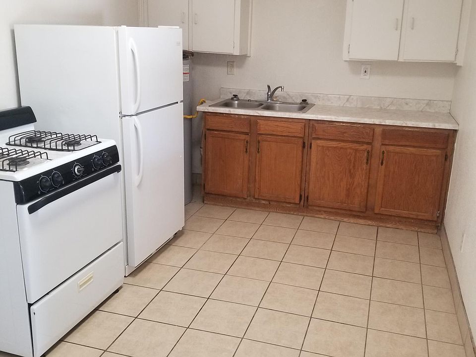 1st image of 920 N Tornillo St
