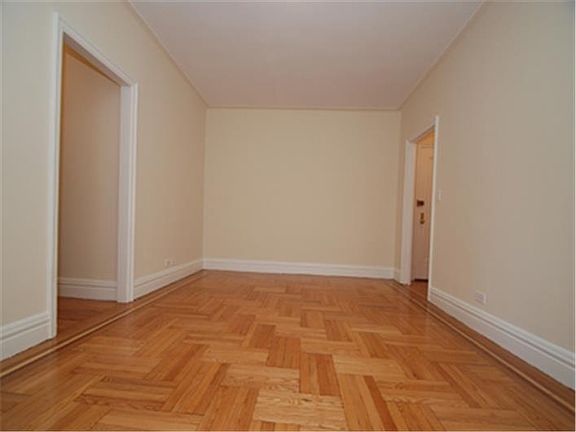 2nd image of 230 E 71st St APT 4C