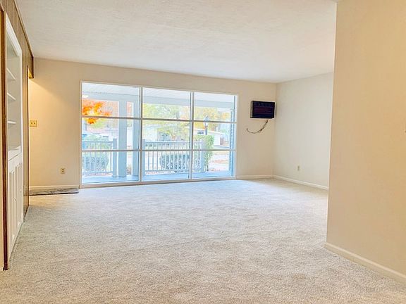 Great area for entertaining