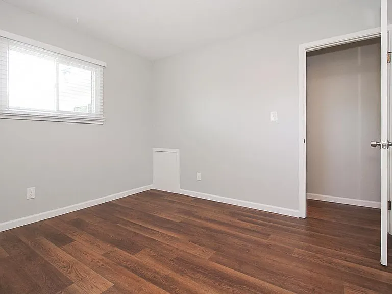1701 Glenwood Dr — Photo 32