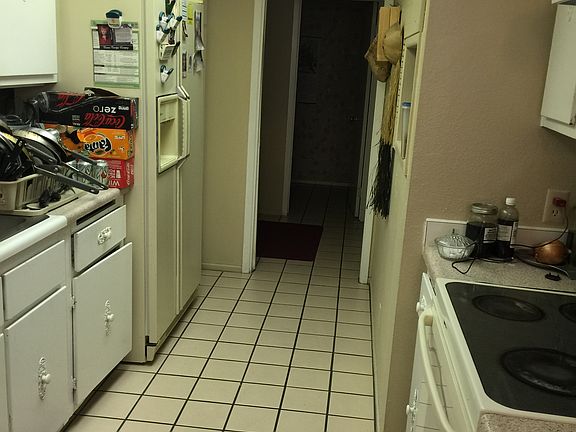 3rd image of 3160 Batavia Dr